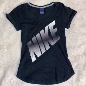 Nike top